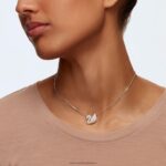 ikonický prívesok labuť labuť, béžová, rhodiovaná B8ZNT334 Swarovski šperky - Image 2