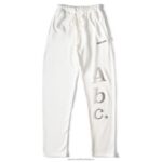 sivé predmety vytlačené refrakčnými teplákmi biely B8ZNT1503 Swarovski tepláky
