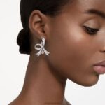 voltové náušnice mašlička, biela, rhodiovaná B8ZNT709 Swarovski šperky - Image 2